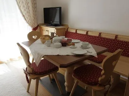 Cesa Ladina Aparthotel Ortisei
