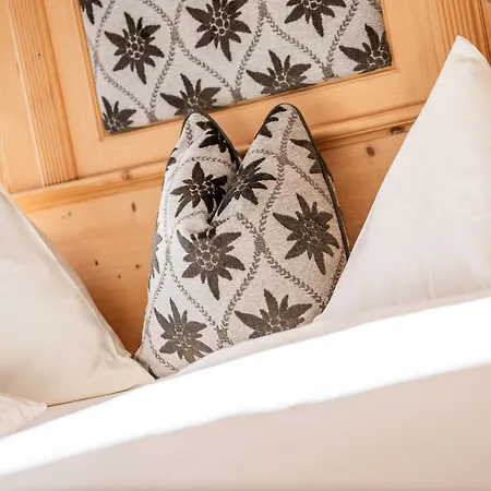 Cesa Ladina Lejlighedshotel