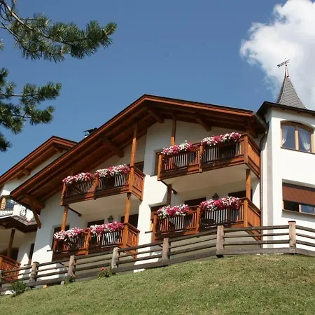 Cesa Ladina Lejlighedshotel