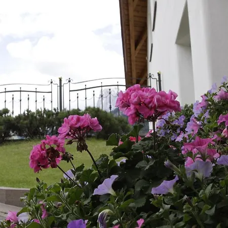 Cesa Ladina Lejlighedshotel